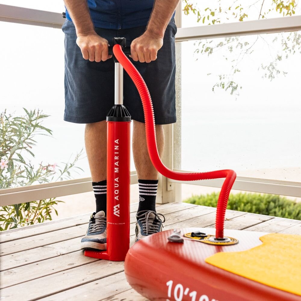 manualni-pumpa-na-paddleboard-aqua-marina-liquid-air-v2-double-action-20psi nafukovani